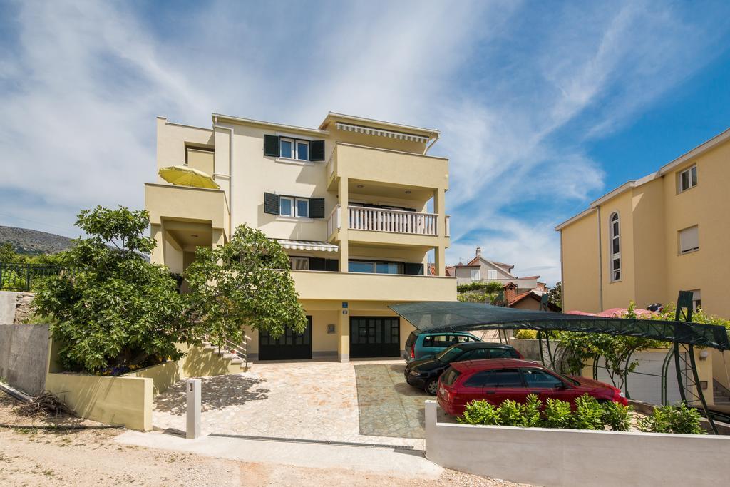 Apartments Leon Подстрана Экстерьер фото