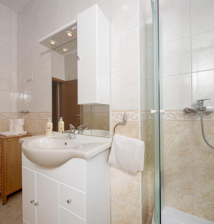 Apartments Leon Подстрана Номер фото