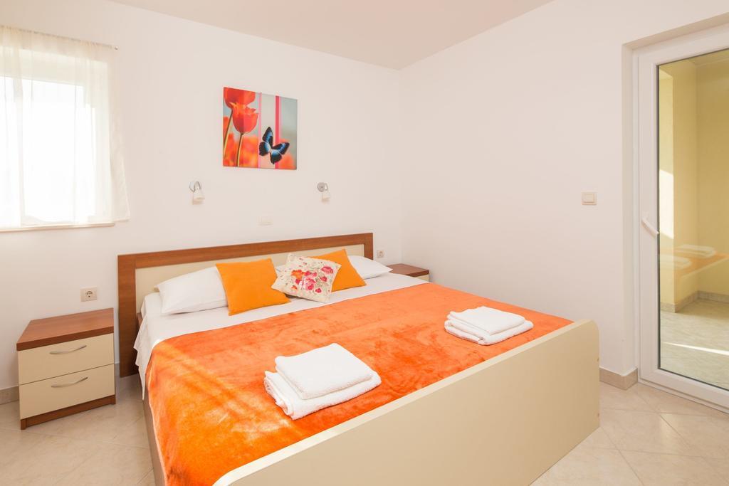 Apartments Leon Подстрана Номер фото
