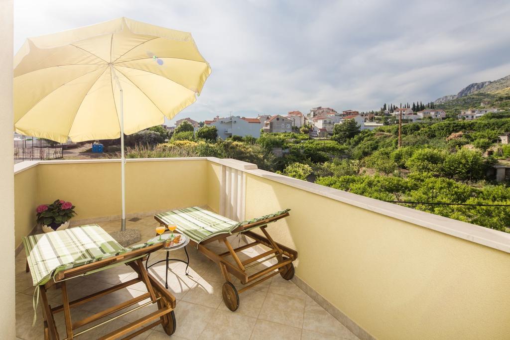 Apartments Leon Подстрана Экстерьер фото