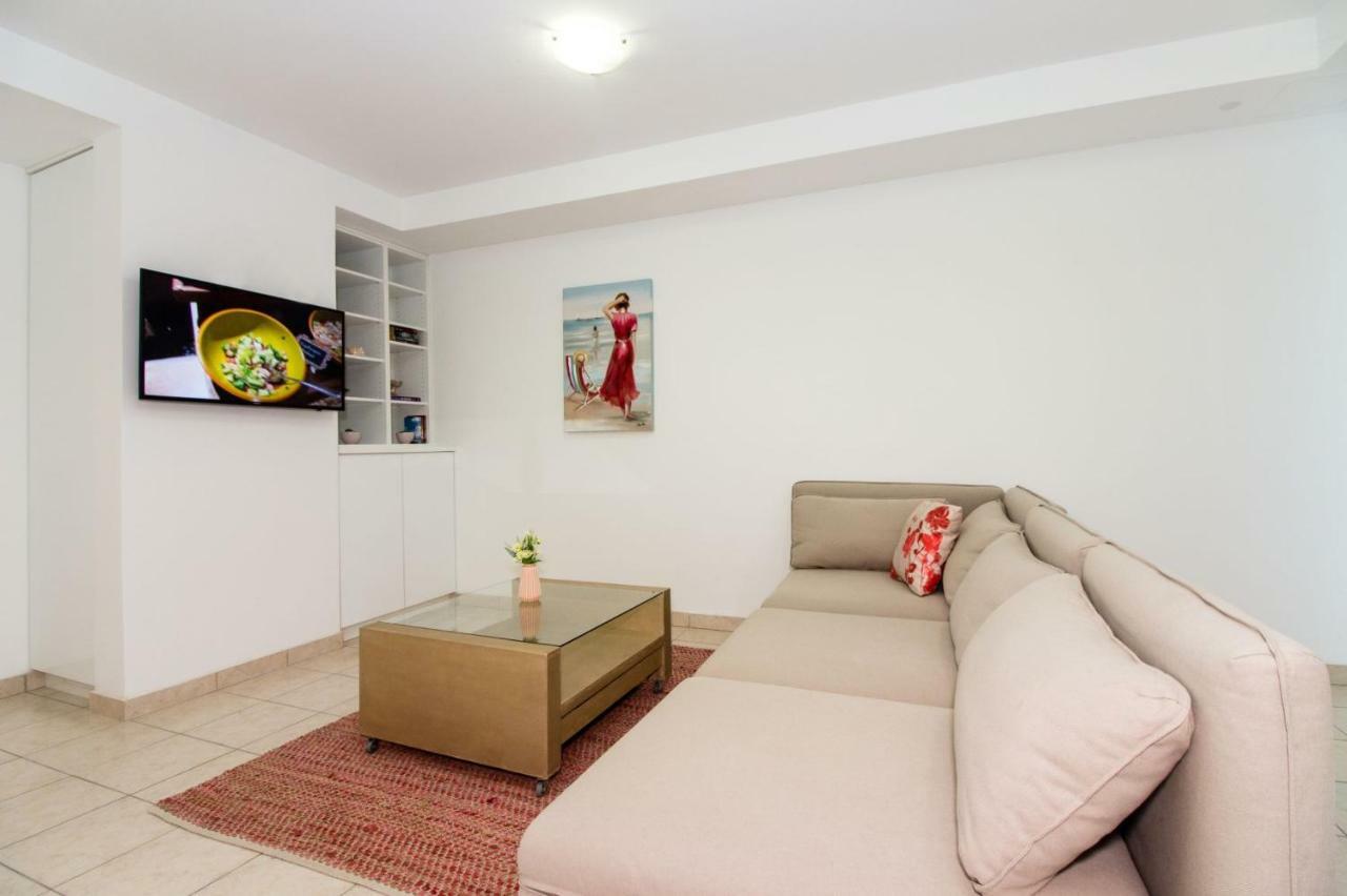 Apartments Leon Подстрана Экстерьер фото